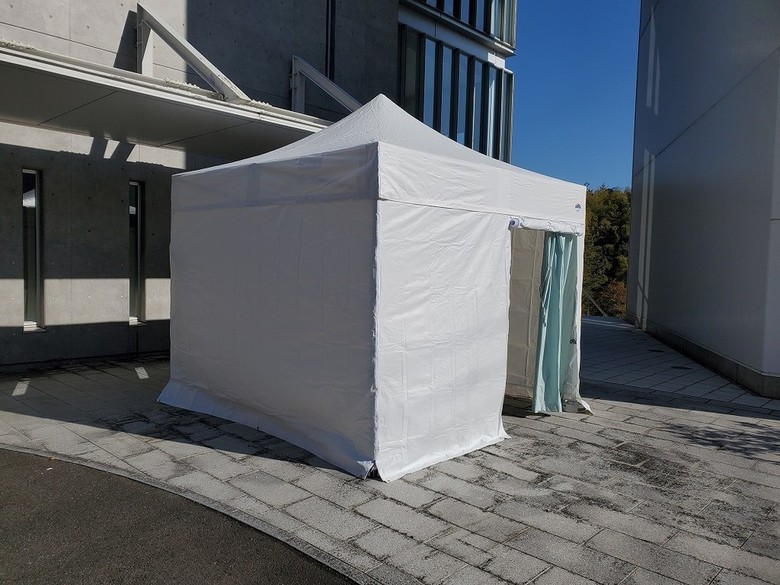 医療業界向けテントセット 抗ウイルスカーテンセット 飛散防止透明ハーフ横幕付き 名入れテント シナノテントでロゴや社名入りのテントを作りませんか